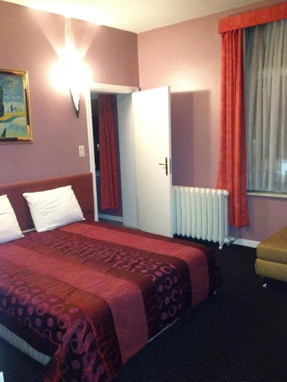 Hotel Stalingrad Брюссель Экстерьер фото